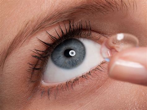 Researchers Develop Contact Lens That Tells People With Diabetes When