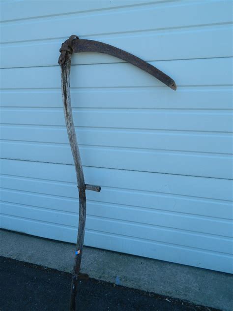 oe antique wooden handled metal  long scythe hay grain sickle