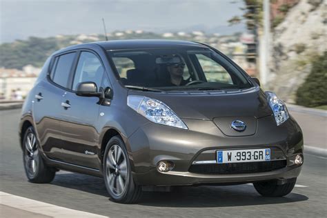 nissan leaf kwh review   drive motoring research