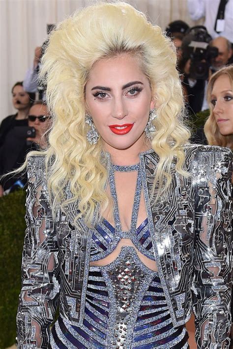 12 Pretty Shades Of Platinum Blonde Hair Lady Gaga Hair Platinum