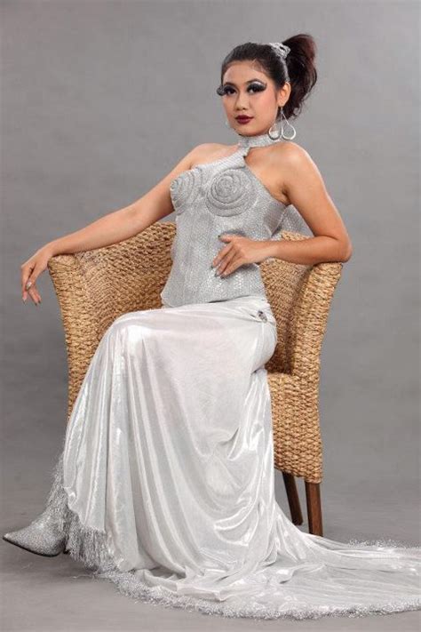 well known model thinzar wint kyaw in beautiful evening dress