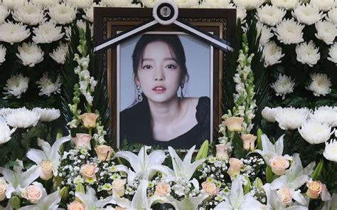 Bullying Debate After Death Of K Pop Star Goo Hara