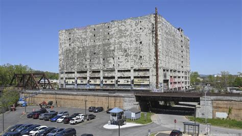 crumbling central warehouse prompts state  emergency  albany