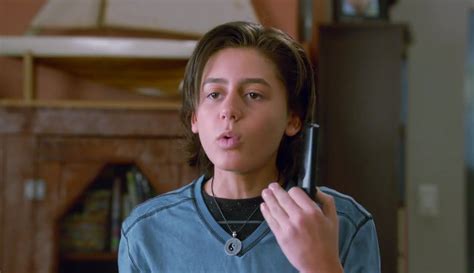 Picture Of Isaak Presley In Stuck In The Middle Isaak