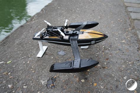 prise en main du parrot hydrofoil drone lhybride hydroptere quadricoptere