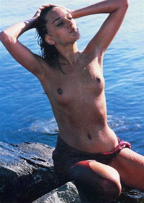 valeria golino its her birthday and shes naked your daily girl