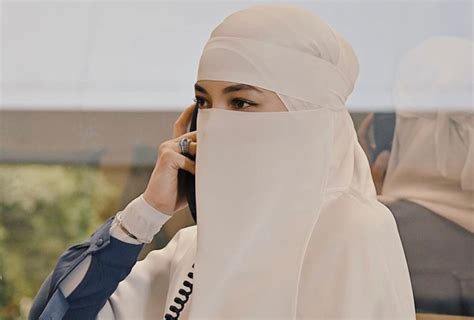 neelofa  effortlessly gorgeous  niqab  swarovski jewellery hipshut discover asia