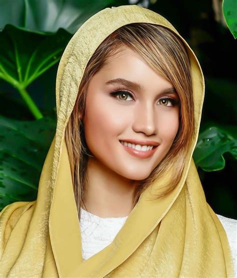 artis indonesia  masuk nominasi  wanita tercantik  dunia
