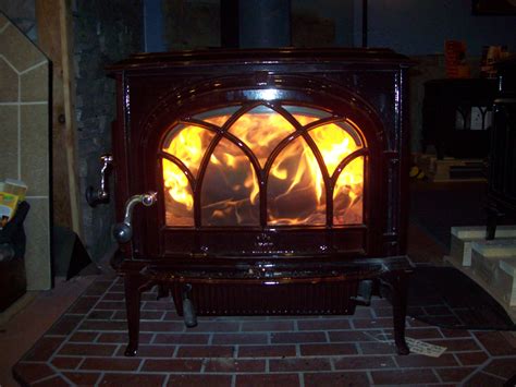 jotul oslo  wood stove blazing hot stoves