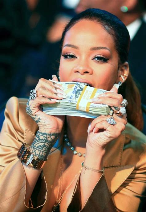Rihanna Is Officially The World S Richest Female Musician