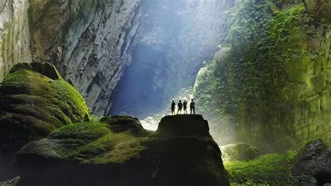 The Son Doong Cave A Lost World Below The Surface