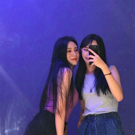 𝓟ɨຖ 𝙥𝙪𝙡𝙡𝙞𝙦 ☹⋆࿐ korean best friends ulzzang girl girl friendship