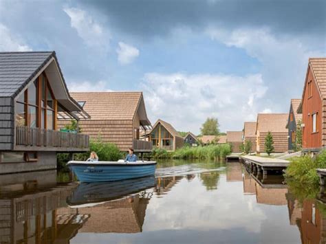 landal de reeuwijkse plassen luxe park met woningen aan het water
