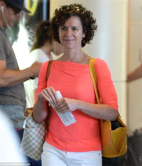 abc s elizabeth vargas leaves rehab for her alcohol addiction daily mail online