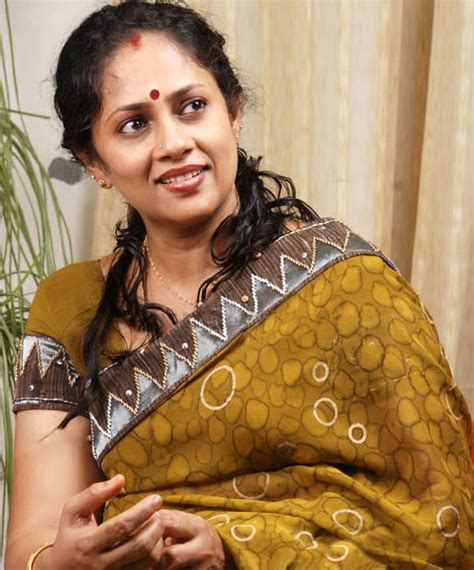 Lakshmi Ramakrishnan South Old Mallu Aunty Latest Pics Photos
