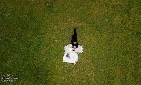 tips  choosing  drone wedding photographer riss