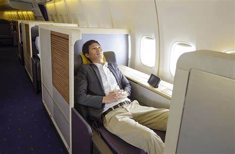 air canada  offer lie flat seats   bound business class hub smartcoverage
