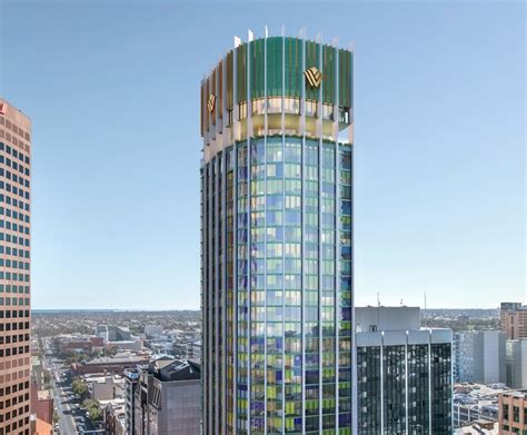 wyndham grand adelaide      tallest hotels  south