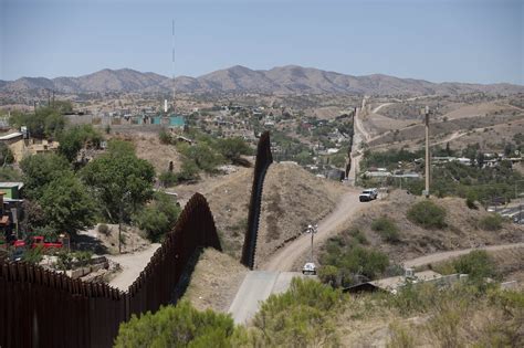 illegal immigration  shut   ports  entry group plans