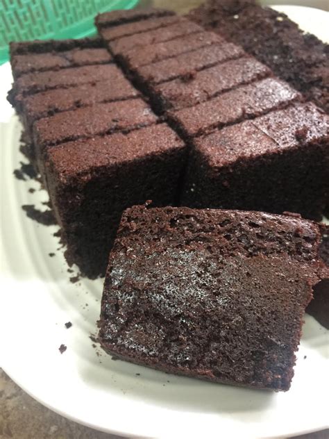 resepi  mudah menyediakan kek coklat moist  sedap