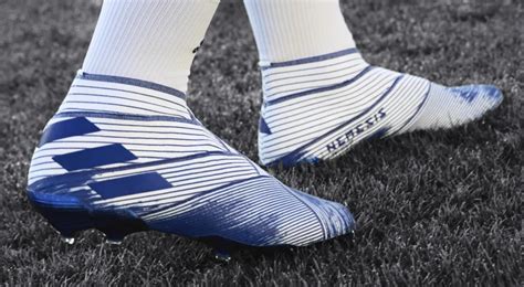 blauwwitte adidas nemeziz voetbalschoenen mutator pack voetbal schoeneneu