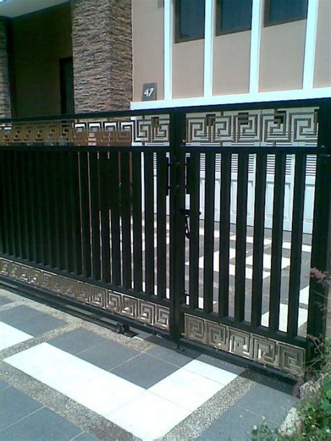 teralis minimalis pintu pagar besi