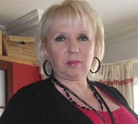 julienn10 61 from worthing is a local granny looking for