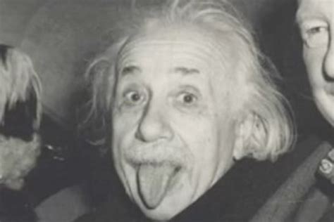 Foto Original De Einstein De Língua Para Fora Foi Vendida