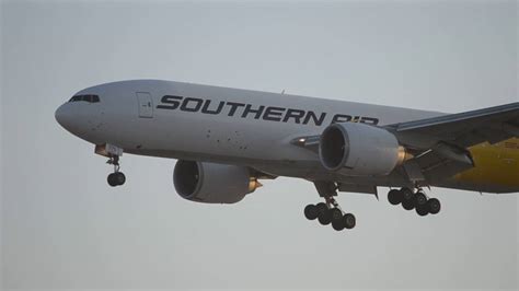 southern air boeing  lrf nsa landing  lax youtube