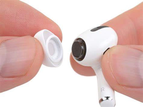 airpods pros silicone ear tips  custom   wont  easy  replace