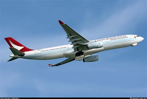 hll cathay dragon airbus   photo  prompong  id