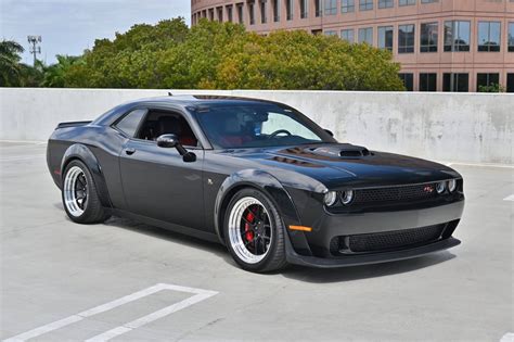 2021 dodge challenger r t 392 widebody show car rare 6 speed manual