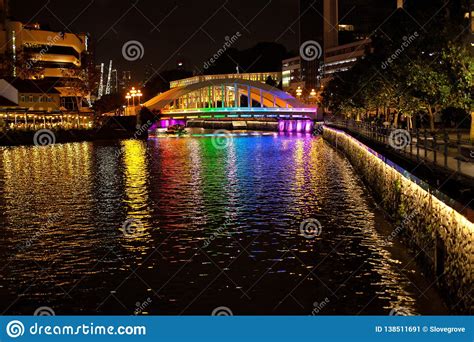 night view of elgin bridge across the singapore river
