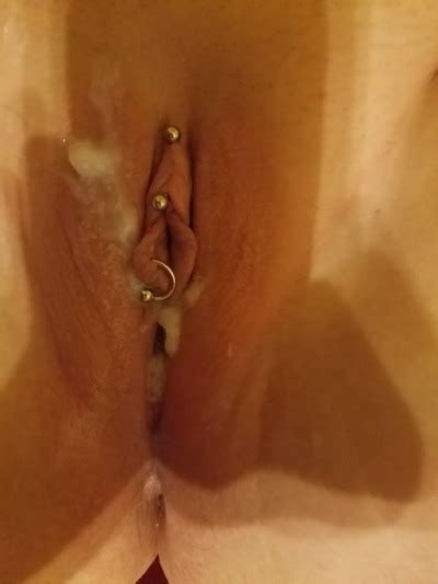 Dumb White Bitch Loves Taking Pics Of Her Pussy And Tits Shesfreaky