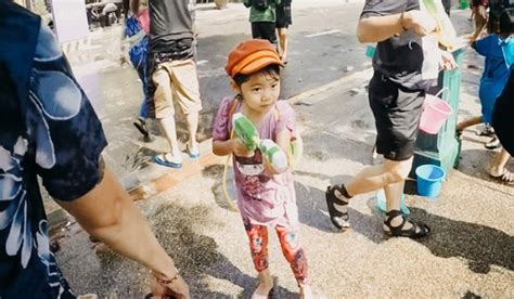 guide to songkran aka the biggest water fight in the