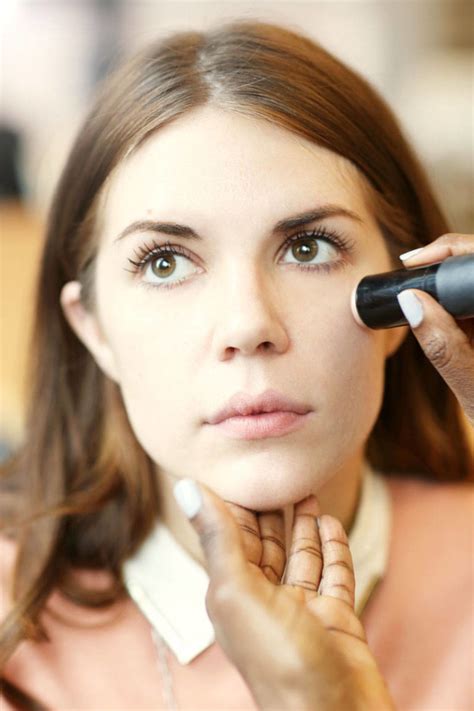 Quick Makeup Tricks Brightening Makeup Looks