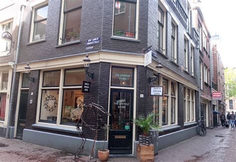 de wallen in amsterdam map hotels window brothels facts