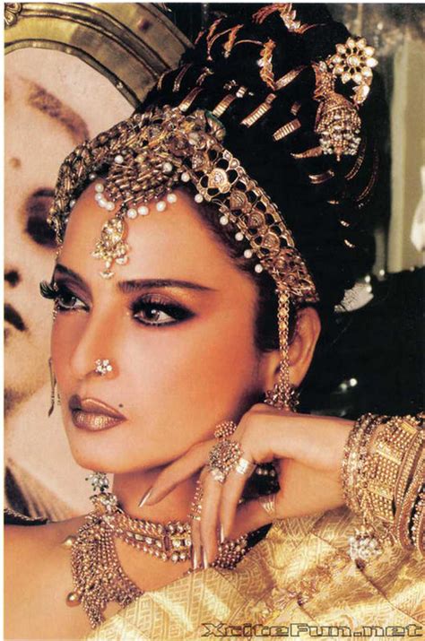 Rekha The Diva Of Bollywood Biography N Photo Gallery