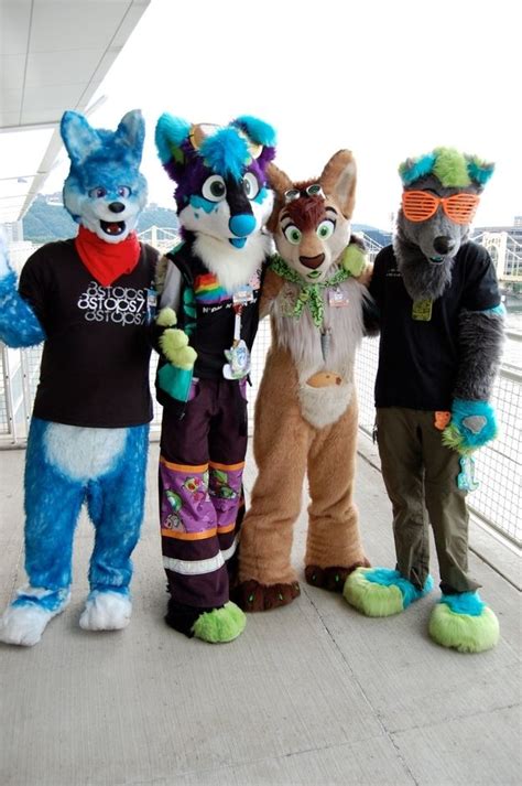 32 Hottest Fashion Trends Spotted At A Furry Convention Fursuit