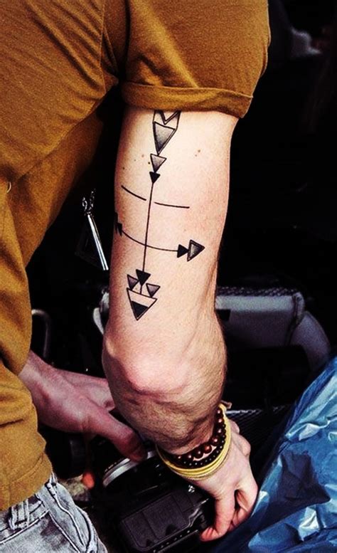 40 Interesting Small Tattoo Designs For Men With New Ideas