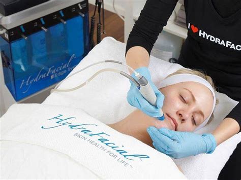 spa facial beauty treatment hydrafacial complexion correction expat