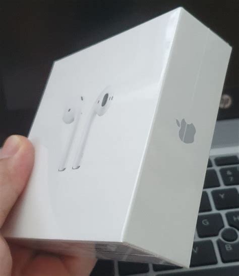 wts apple airpods gen   charging case