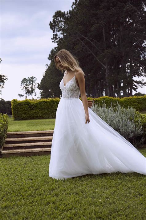 esha  madi lane luv bridal  formal bridal style australian bridal designers bridal gowns