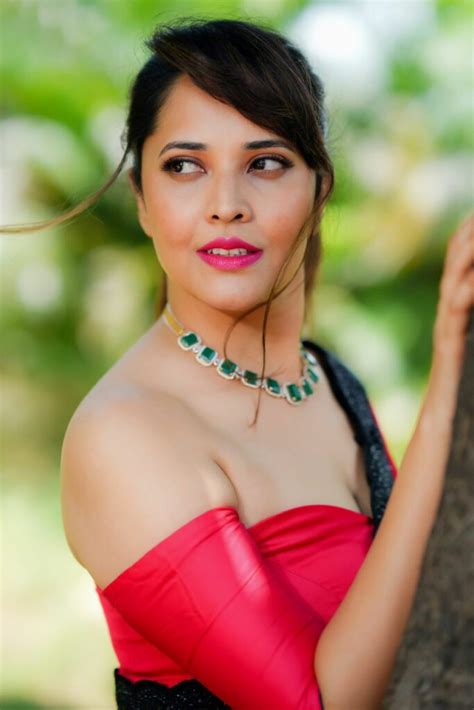 Anchor Anasuya Sizzles In Red Saree Page 4 Of 7 Gulte