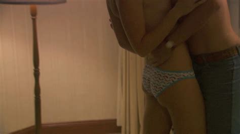 naked ria vandervis in underbelly