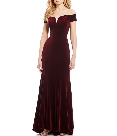 vince camuto sweetheart   shoulder velvet gown dillards velvet bridesmaid dresses red