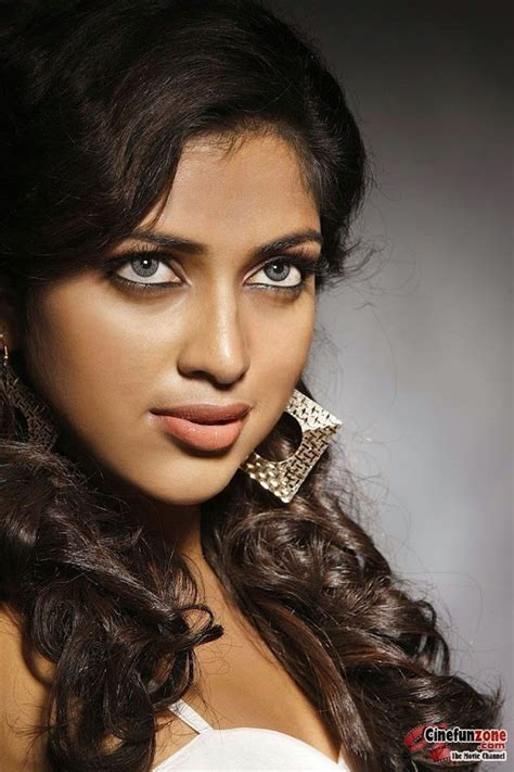 Bollywood Celebrity Photos Cute Actress Amala Paul Latest Hot Photo