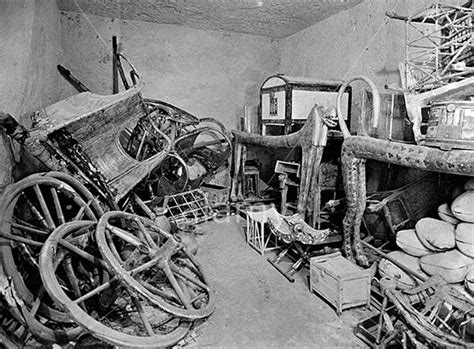 tutankhamun s tomb innermost coffin and death mask