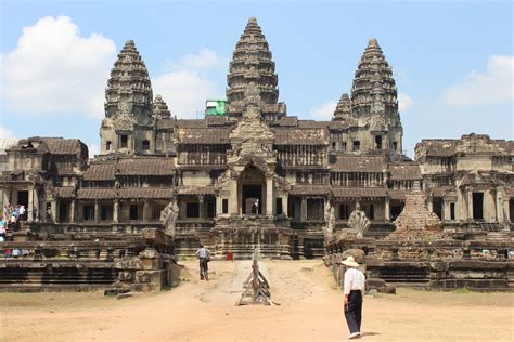 top  attractions    visiting siem reap cambodia