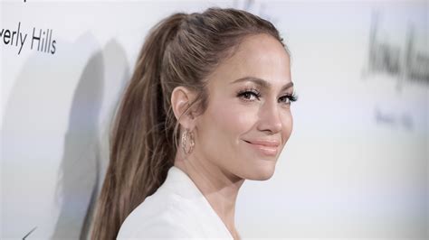 Jennifer Lopez Skincare Line News Dates And Pictures 2019